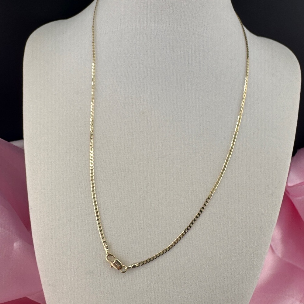 Elegant Gold Chain Necklace